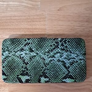 Reptile Habitat Decorative Hide - Green Snake Pattern